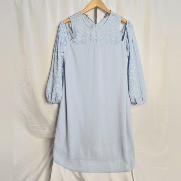 BCBGMaxAzria Dresses & Skirts - 🌟 BCBG Light Blue Cold Shoulder Lace Sleeve Dress – Size M 🌟
